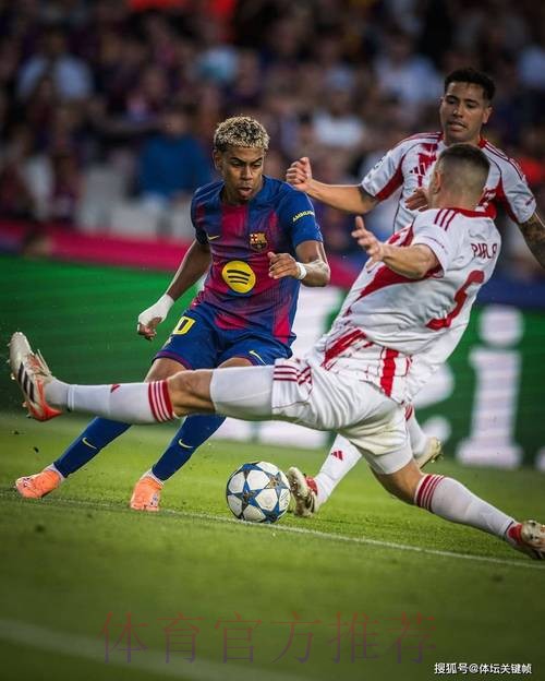 自2007-08赛季后 皇马再次在西甲联赛中双杀巴萨 自2007-08赛季后 皇马再次在西甲联赛中双杀巴萨